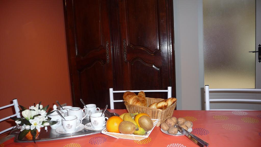 Appartement Aux Armoiries De Sarlat Ruang foto